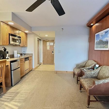 Studio 211 - Perfect Location With Pool And Hot Tub クレスティド・ビュート エクステリア 写真