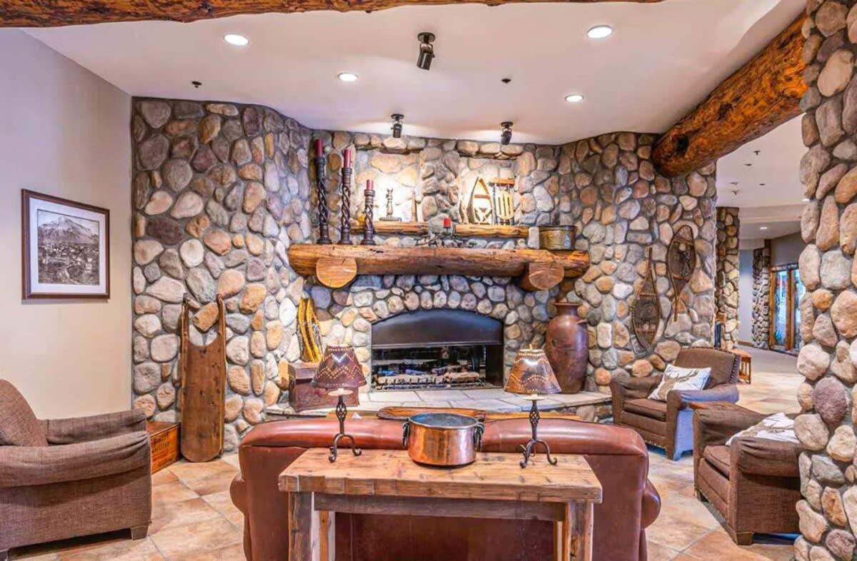 Studio 211 - Perfect Location With Pool And Hot Tub クレスティド・ビュート エクステリア 写真