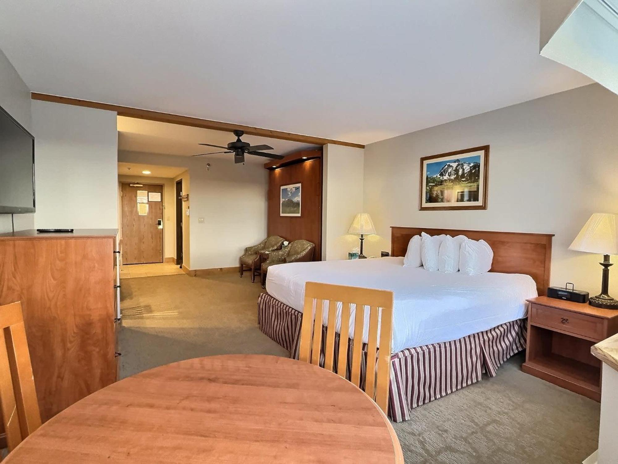 Studio 211 - Perfect Location With Pool And Hot Tub クレスティド・ビュート エクステリア 写真